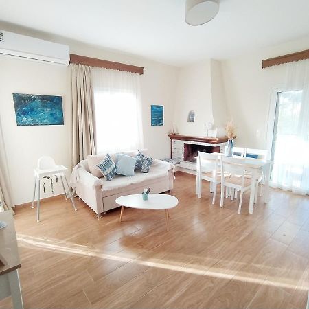 Stayatlenas Никити Екстериор снимка
